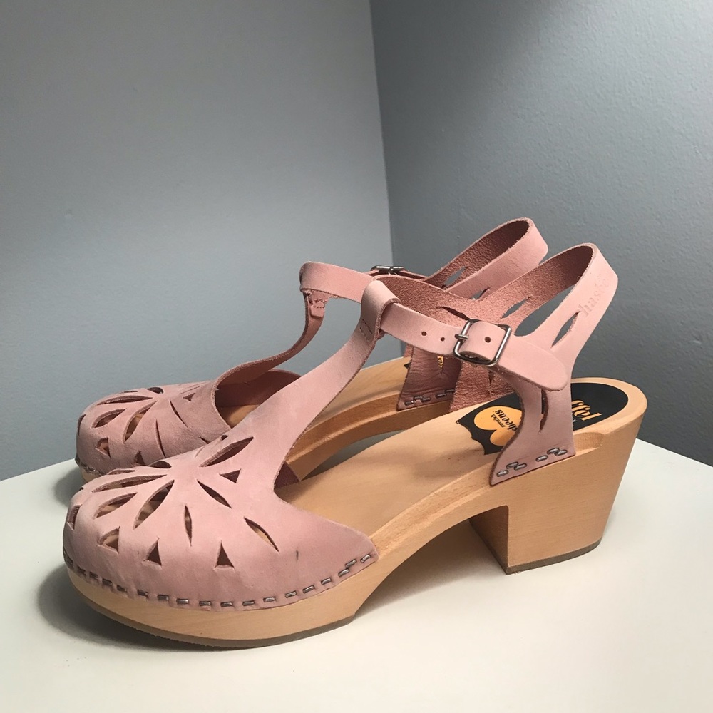 Swedish Hasbeens Clog T Strap Leather Sandal Mule